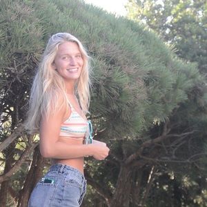 Meet your Posher, Corinne